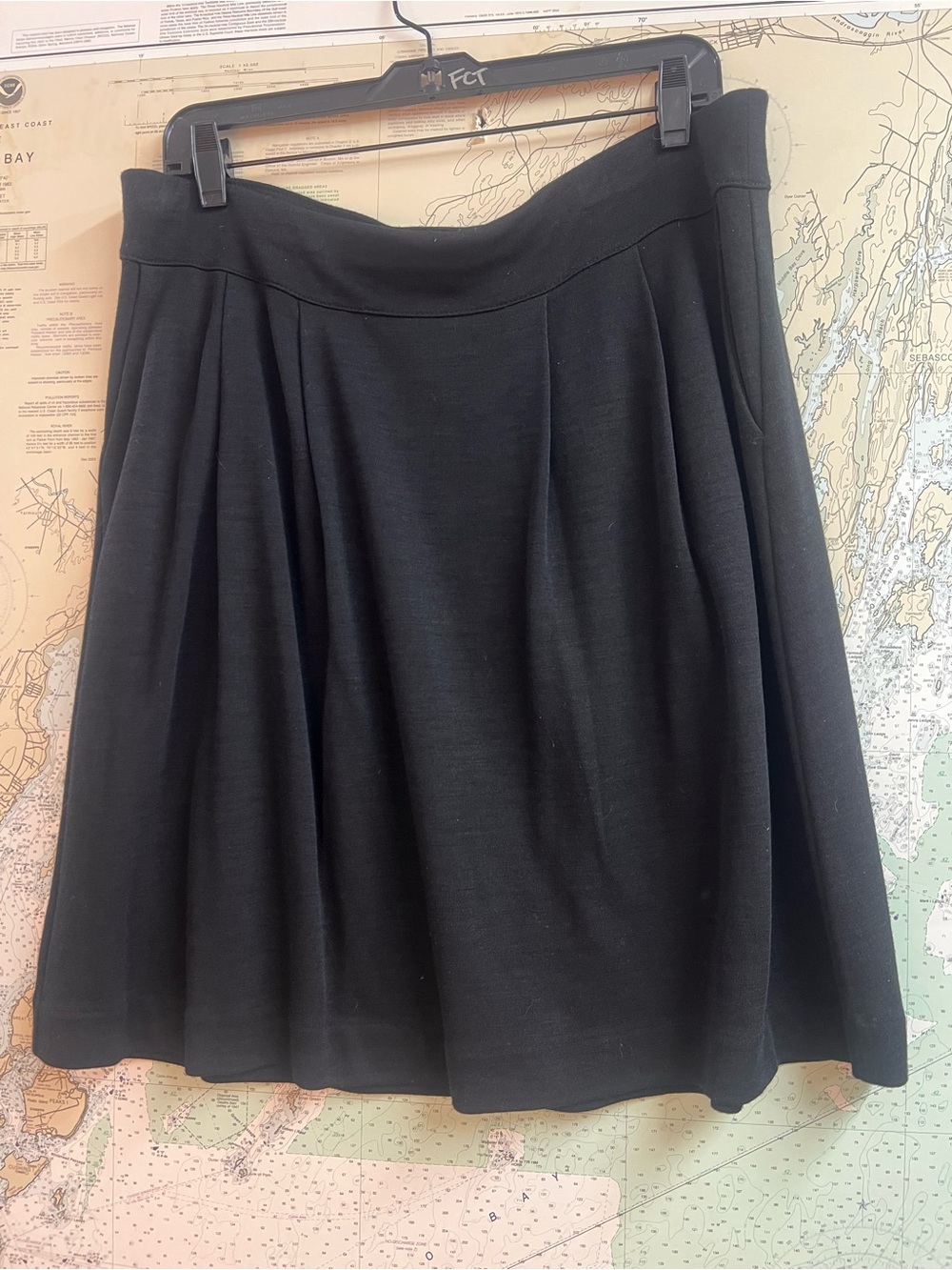 EUC! J Jill Skirt Women’s Size L Wool Blend Pleated Knit Skirt Black Pull On